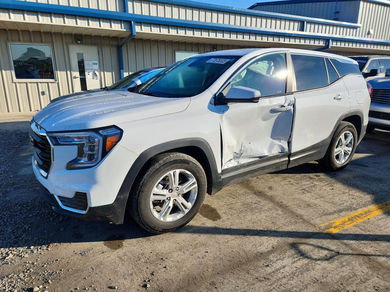 Salvage GMC Terrain Image