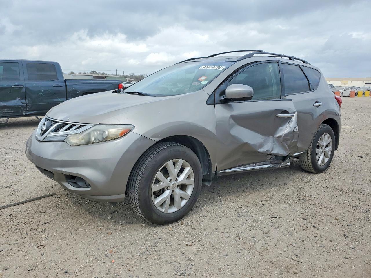 Salvage Nissan Murano Image