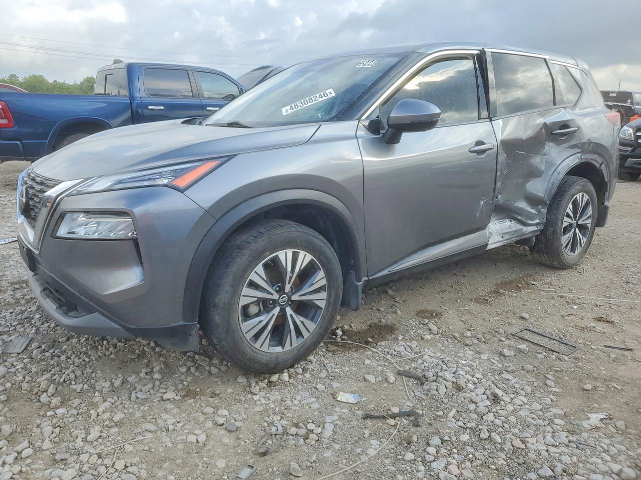 Salvage Nissan Rogue Image