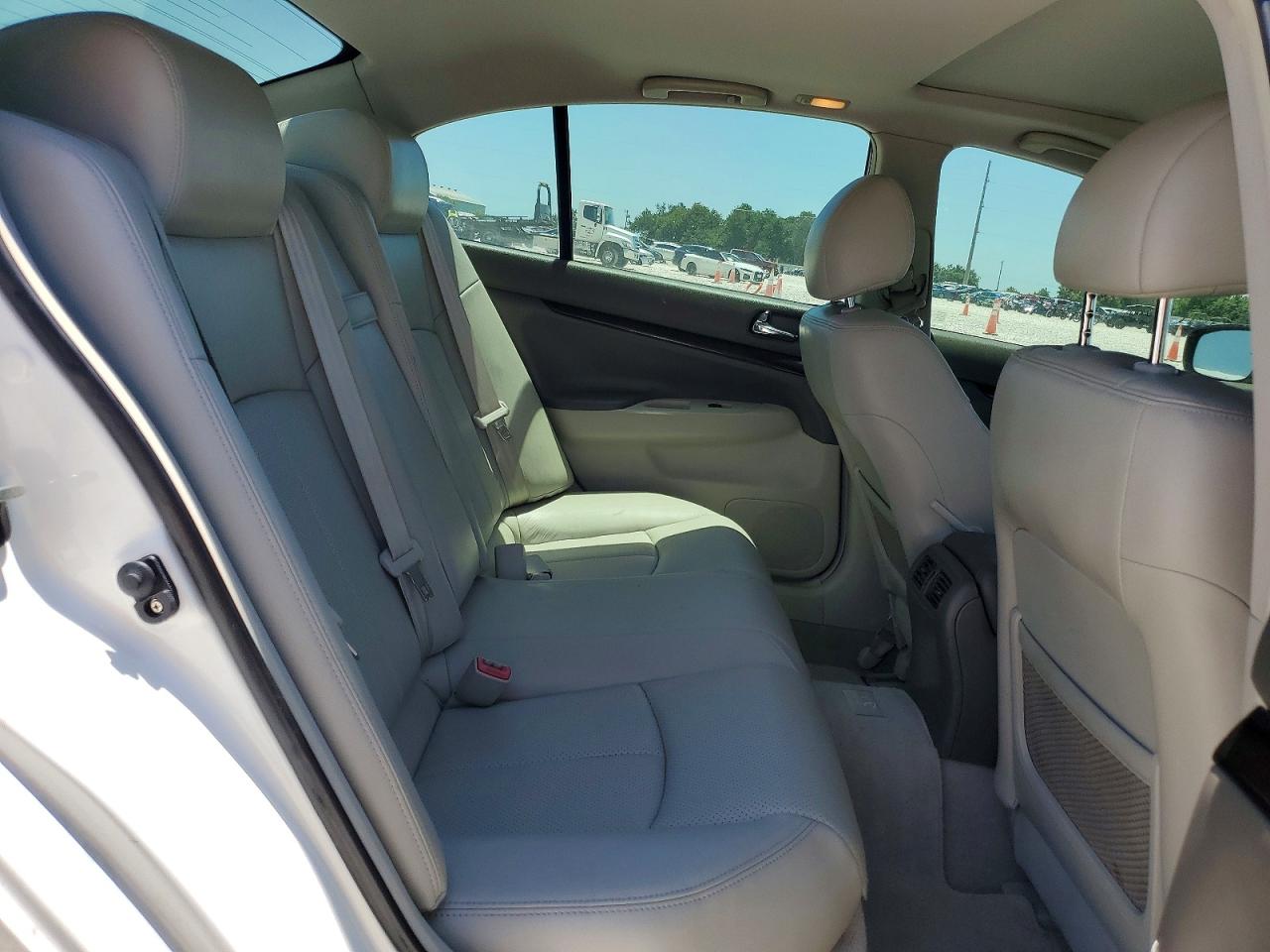 INFINITI G37 Journey
