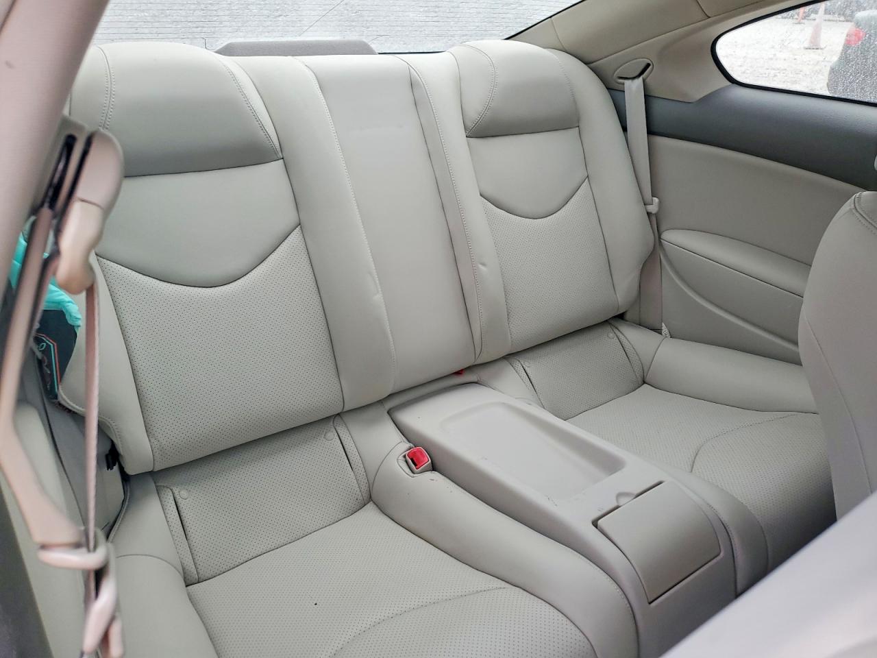 INFINITI G37 Base