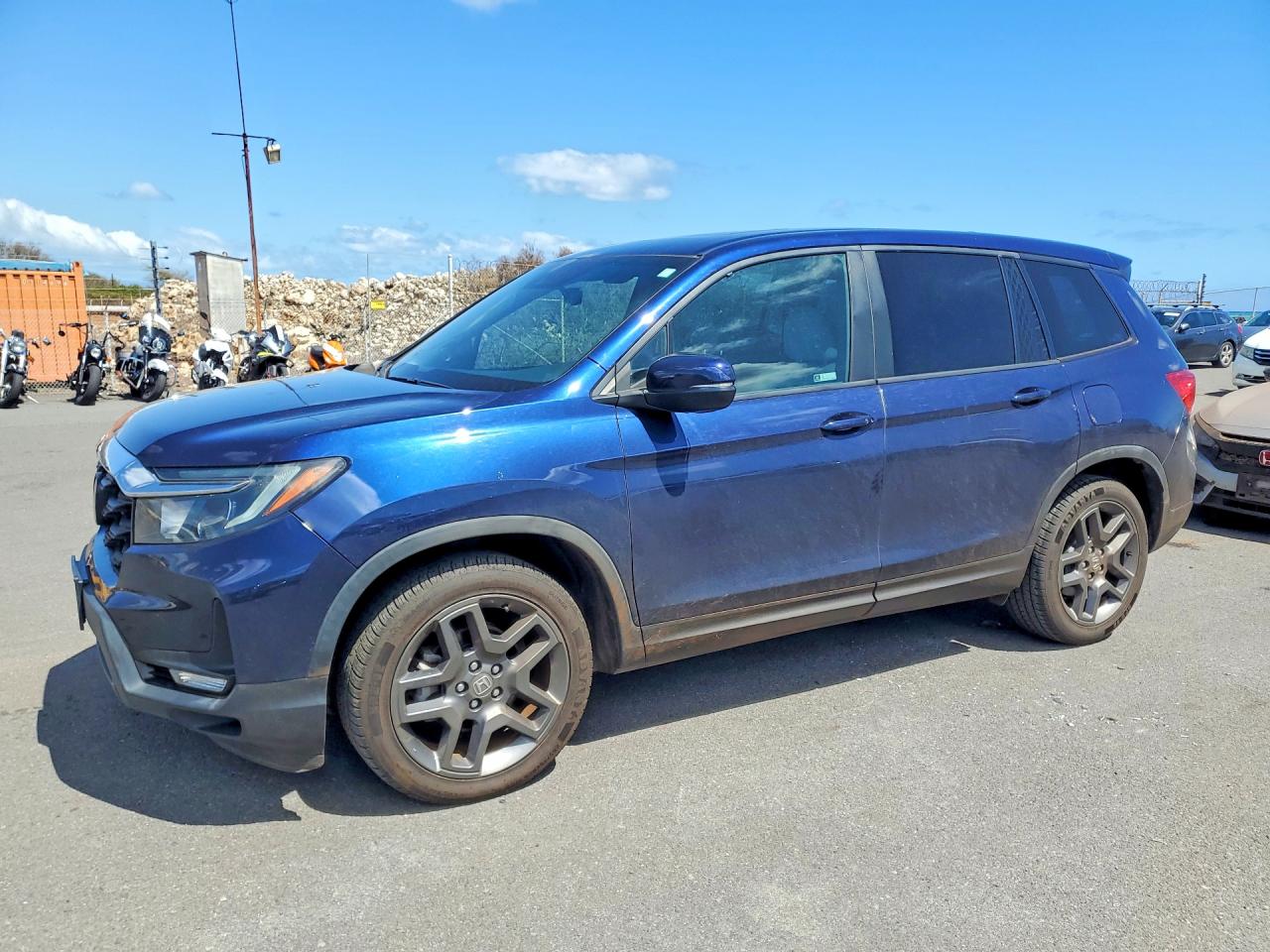 Salvage Honda Passport Image