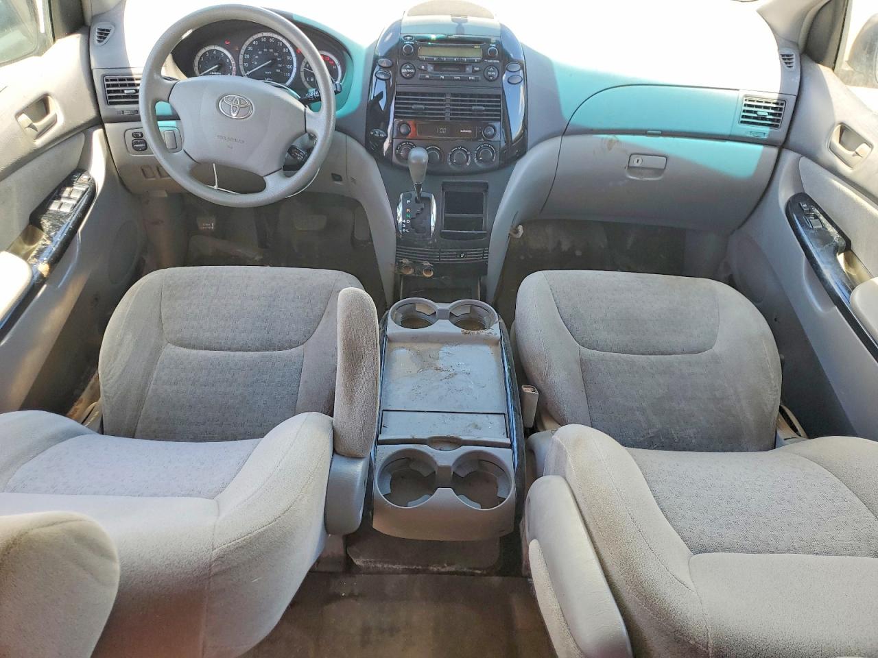 Toyota Sienna Ce 7 Passenger