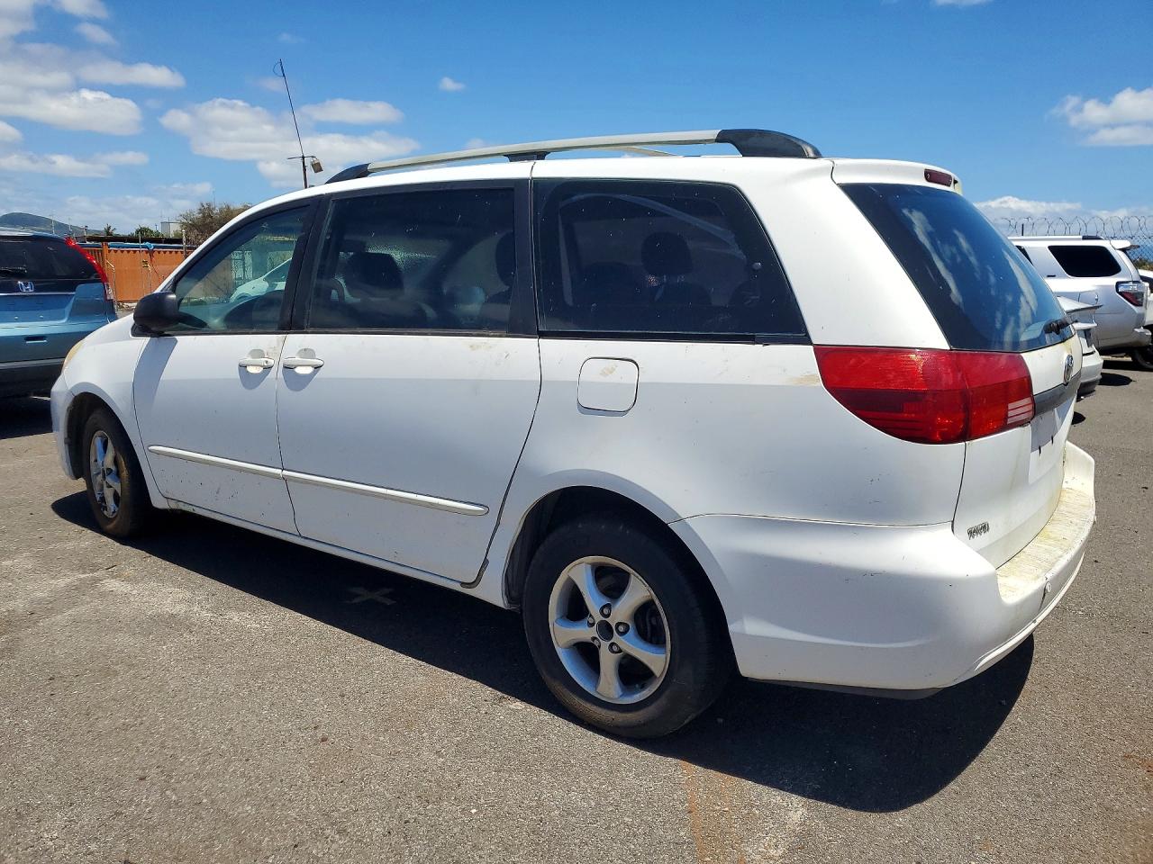 Toyota Sienna Ce 7 Passenger