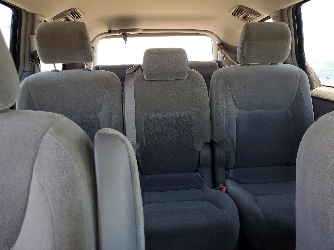 Toyota Sienna Ce 7 Passenger