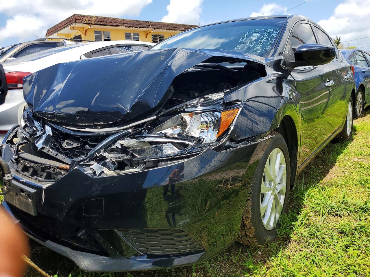 Salvage Nissan Sentra Image