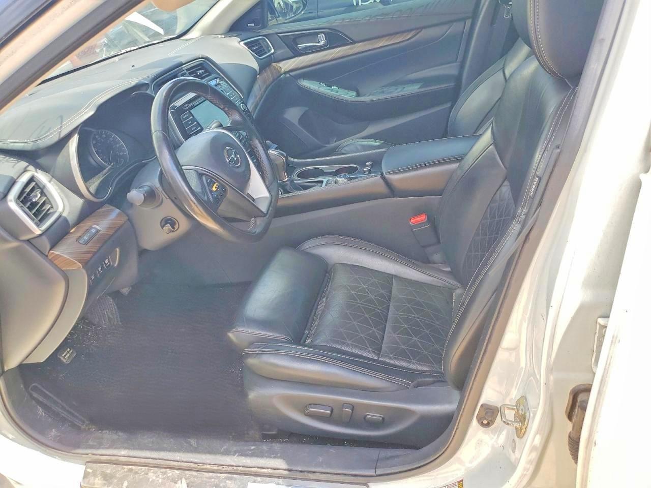 Nissan Maxima Platinum