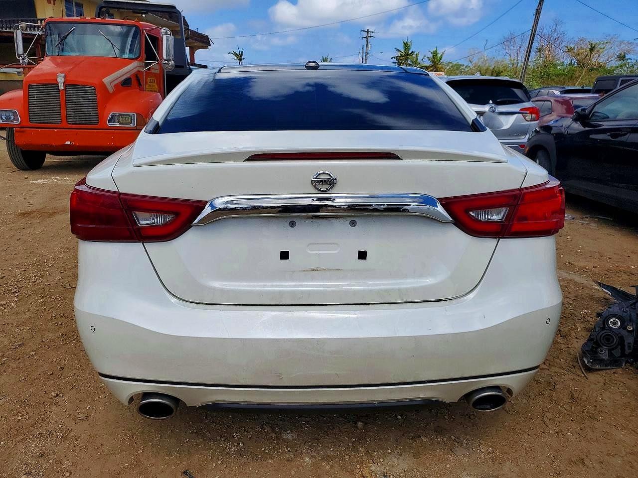Nissan Maxima Platinum