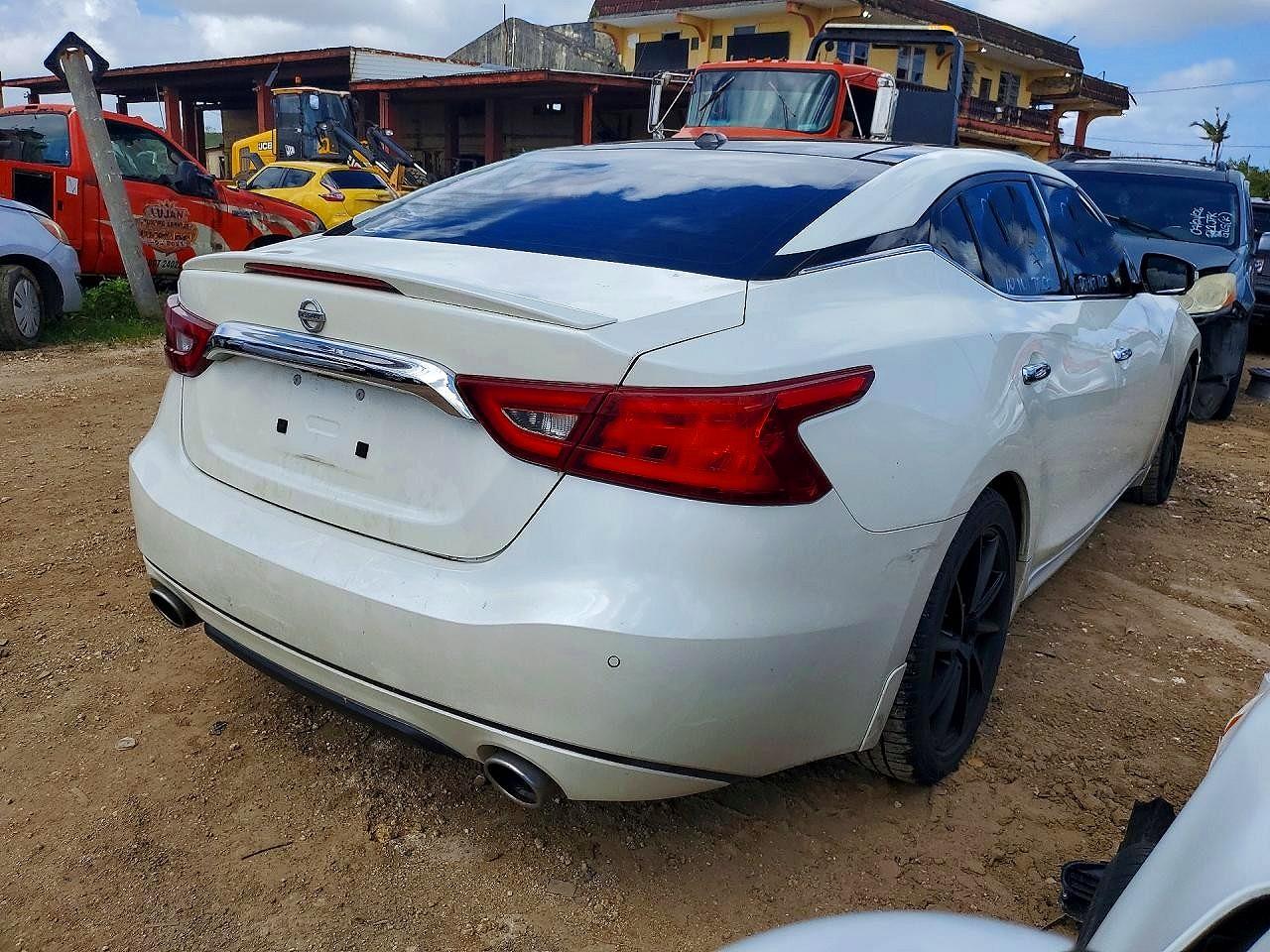 Nissan Maxima Platinum
