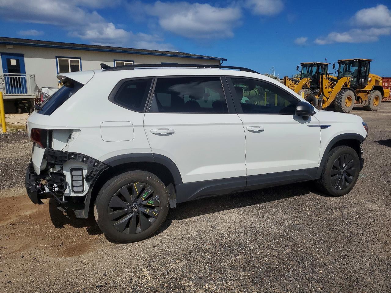 Volkswagen Taos S