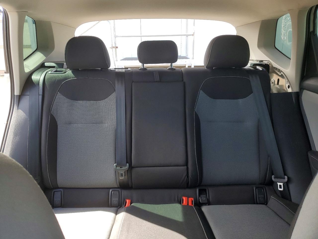 Volkswagen Taos S