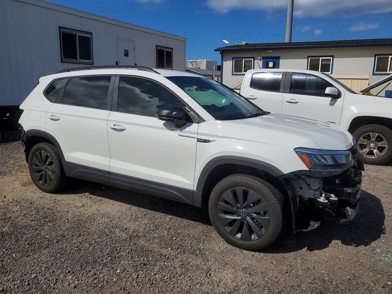 Volkswagen Taos S