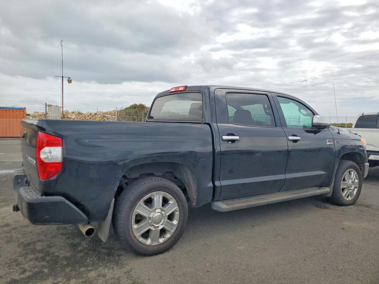 Toyota Tundra Crewmax 1794