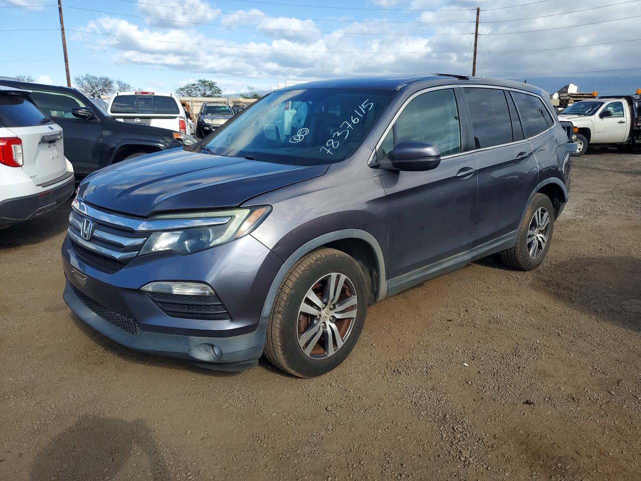 Salvage Honda Pilot Image
