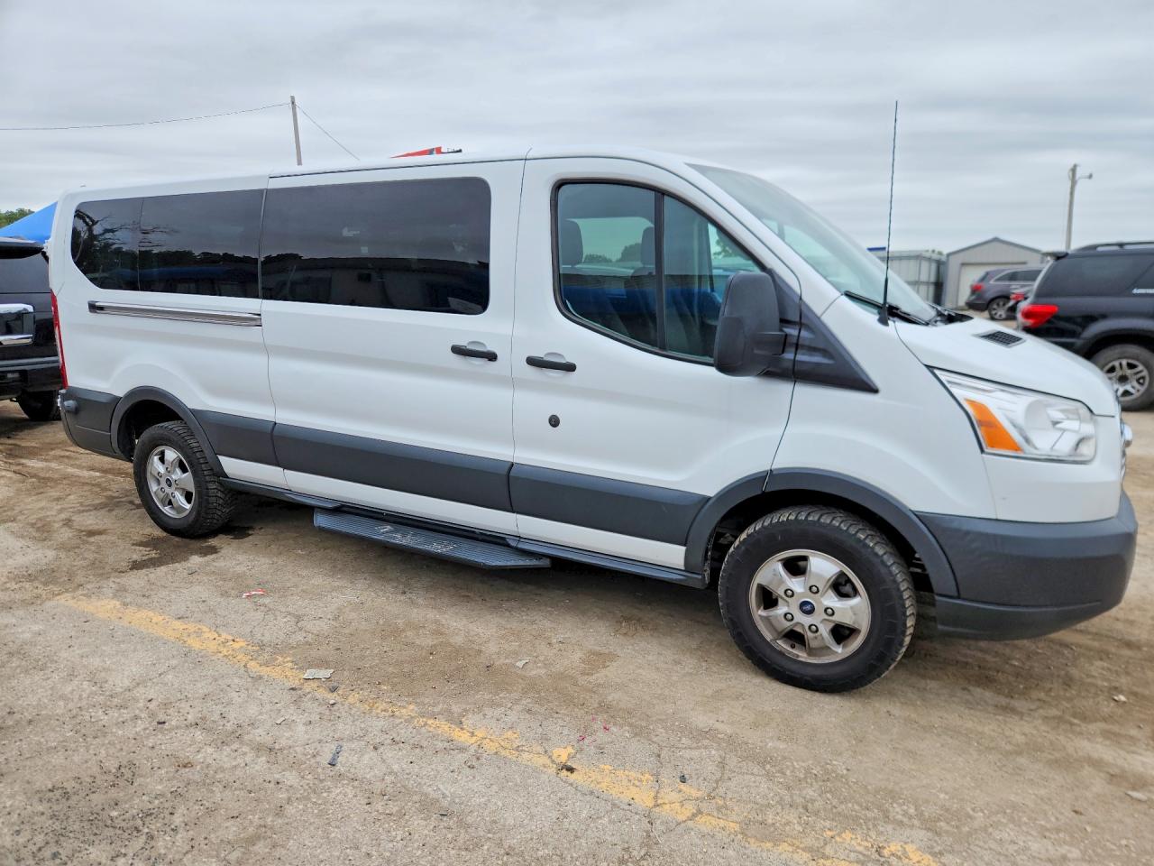 Ford Transit T-350