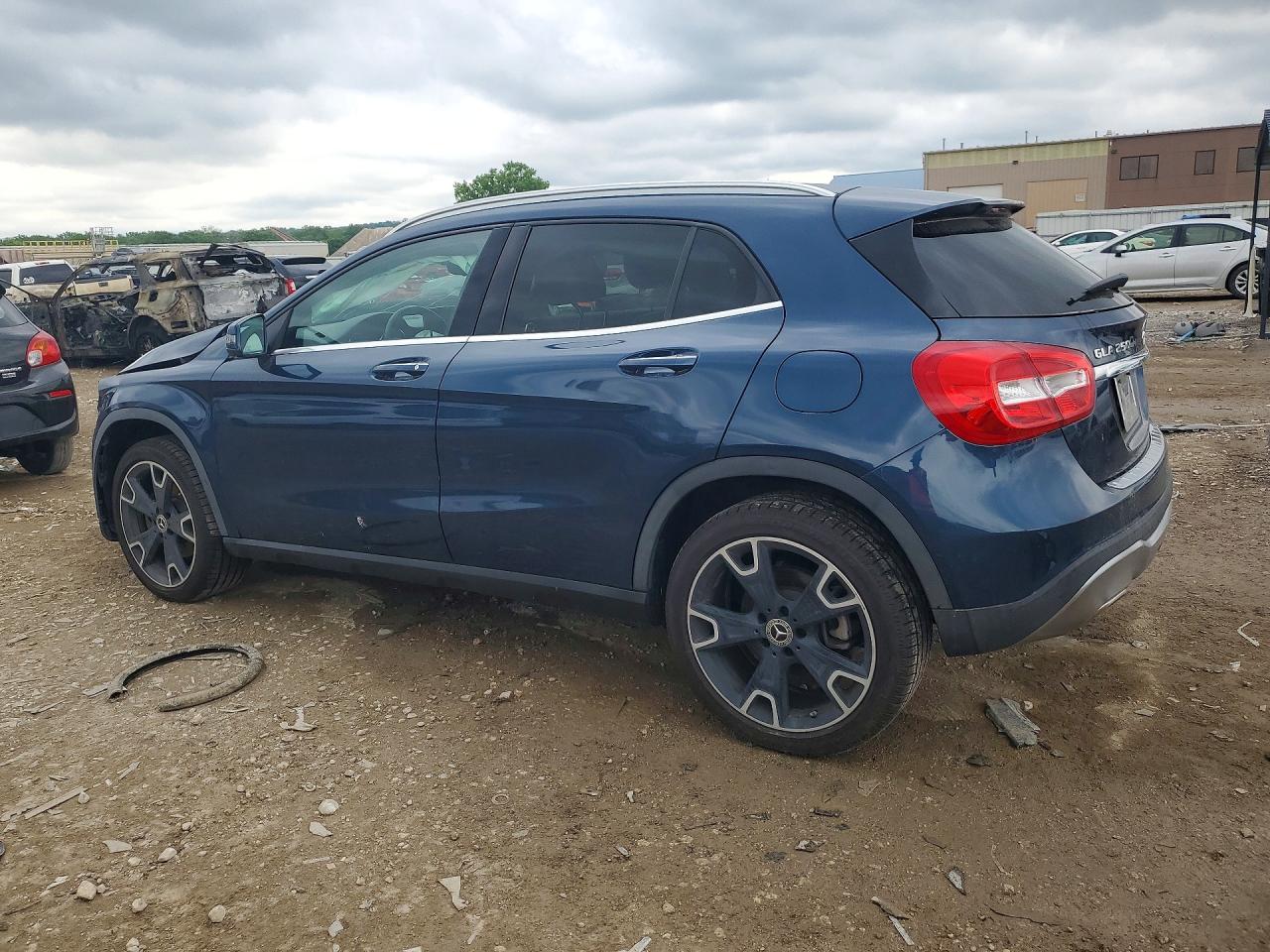 Mercedes-Benz GLA 250 4matic