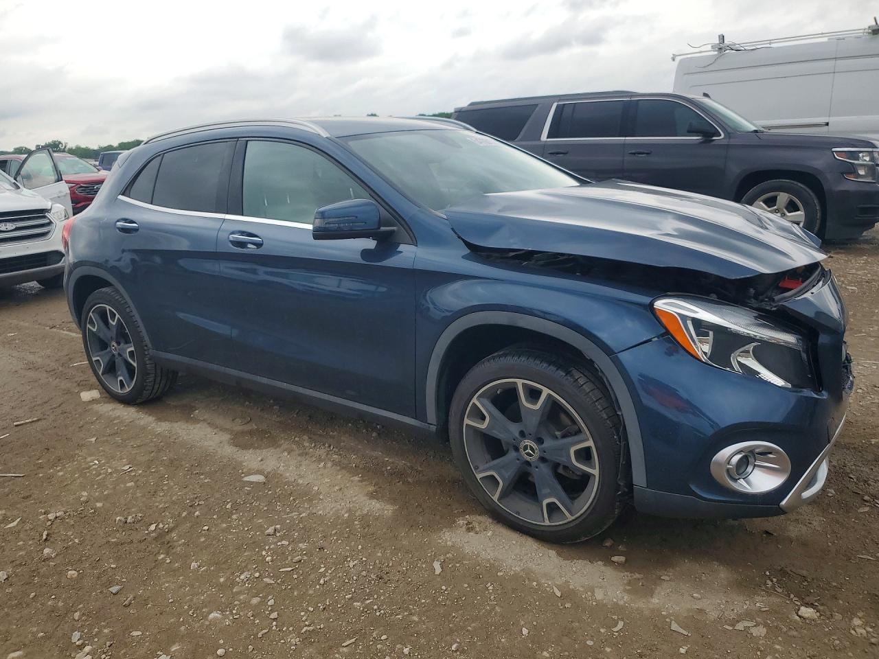 Mercedes-Benz GLA 250 4matic