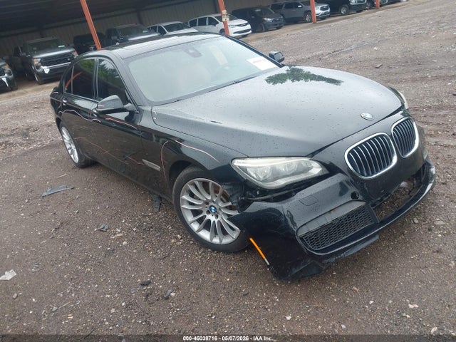 Salvage BMW 7 Series Image