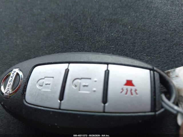 Nissan Pathfinder S