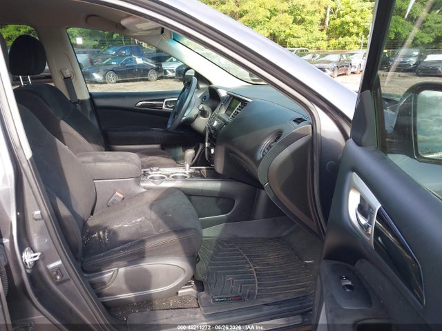Nissan Pathfinder S
