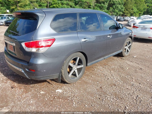 Nissan Pathfinder S