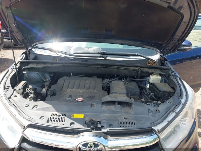 Toyota Highlander Xle V6