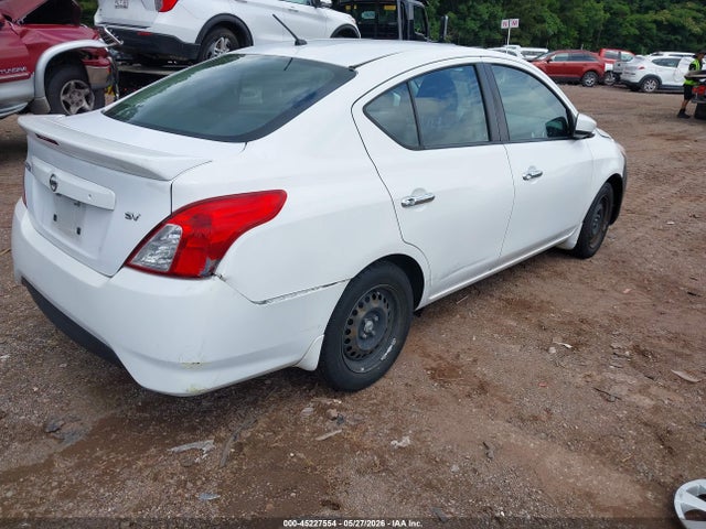 Nissan Versa 1.6 Sv