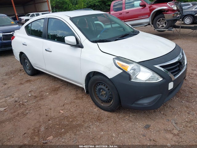 Salvage Nissan Versa Image