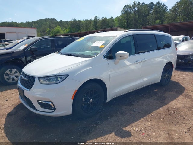 Chrysler Pacifica Touring L