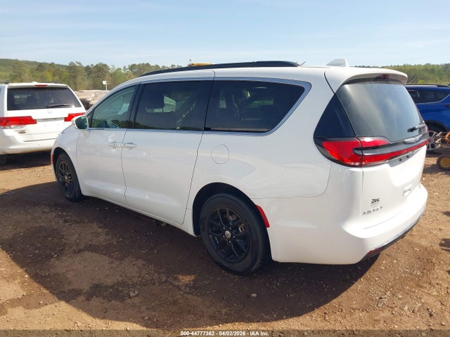 Chrysler Pacifica Touring L