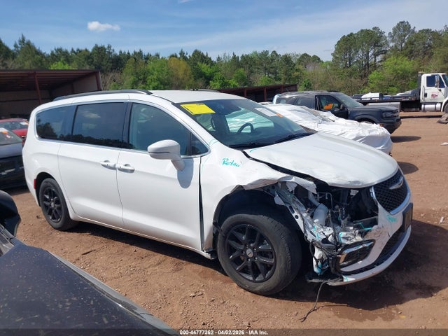 Chrysler Pacifica Touring L
