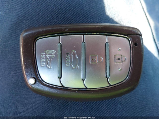 Hyundai ELANTRA Value Edition