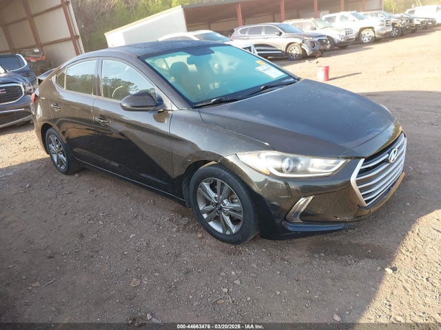 Salvage Hyundai ELANTRA Image