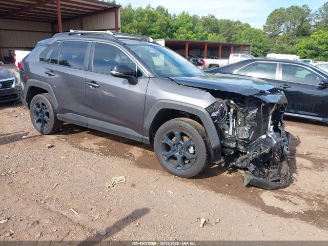 Salvage Toyota RAV4 Image