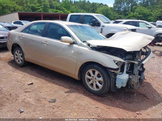 Salvage Toyota Camry Image