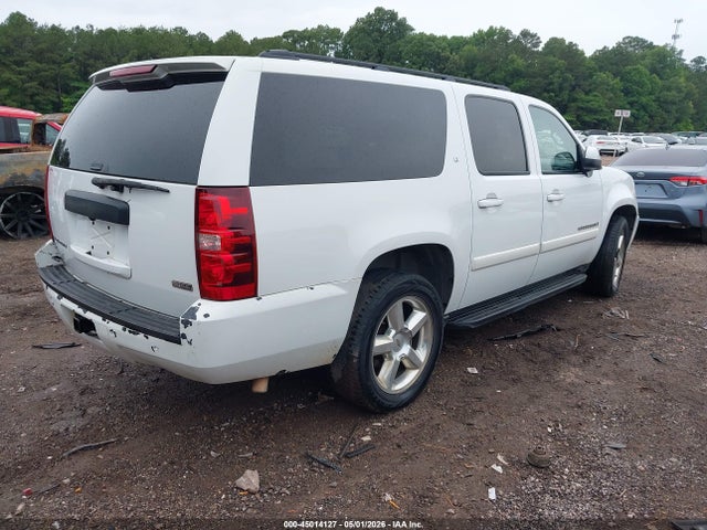 Chevrolet Suburban 1500 Lt