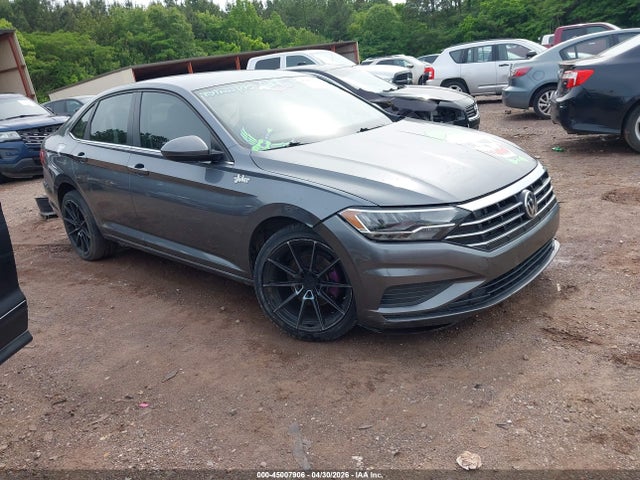 Salvage Volkswagen Jetta Image