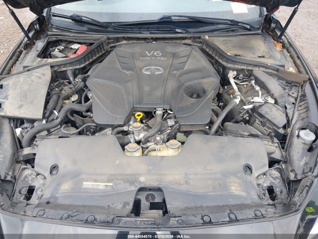 INFINITI Q50 Luxe