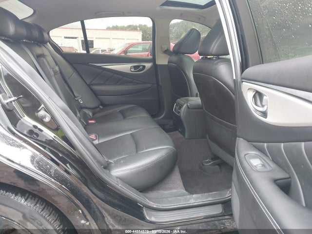 INFINITI Q50 Luxe
