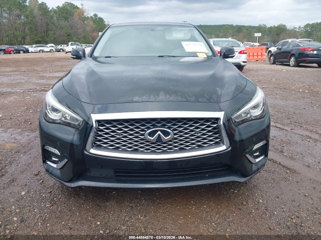 INFINITI Q50 Luxe
