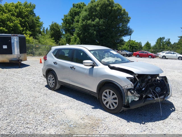 Salvage Nissan Rogue Image