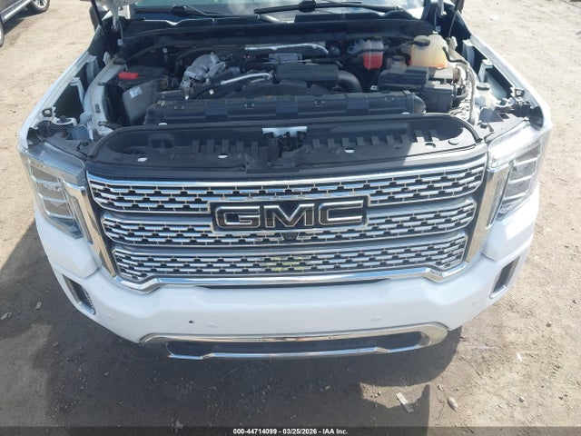 GMC Sierra 2500 4wd  Standard Bed Denali