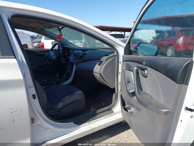 Hyundai ELANTRA Se