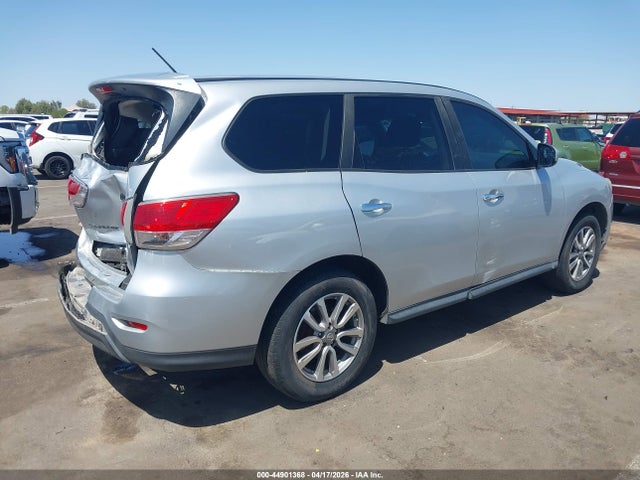 Nissan Pathfinder S