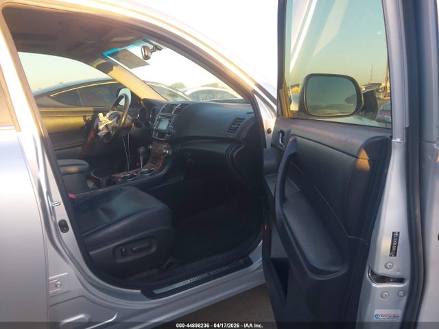 Toyota Highlander Limited V6