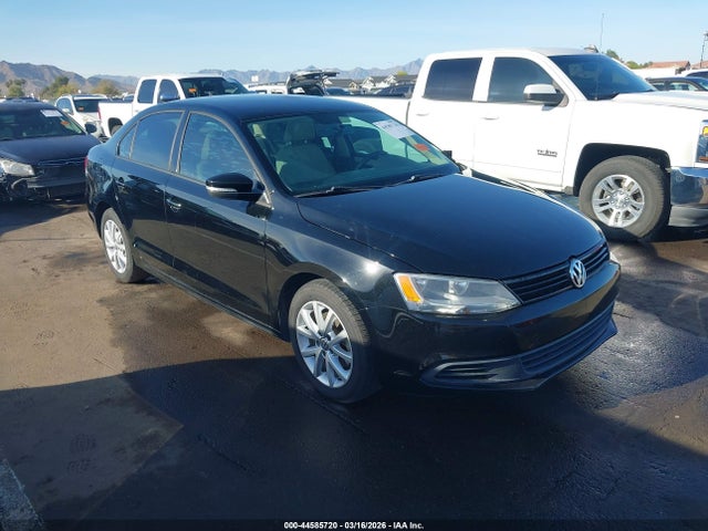 Salvage Volkswagen Jetta Image