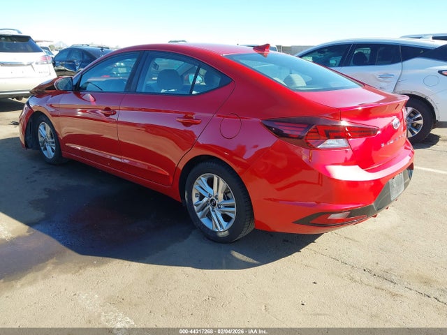 Hyundai ELANTRA Sel