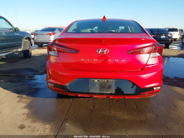 Hyundai ELANTRA Sel