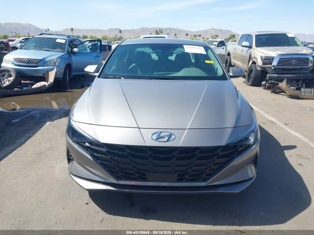 Hyundai ELANTRA Sel