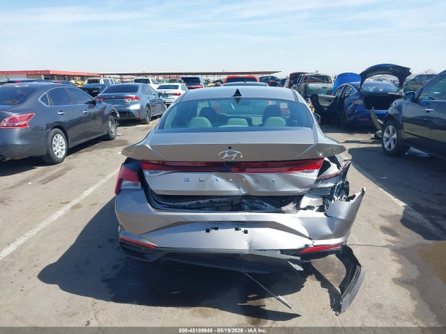 Hyundai ELANTRA Sel
